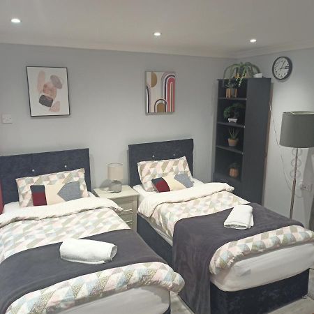 Homey Studio In Newport Perfect For Couples & Travelers Esterno foto
