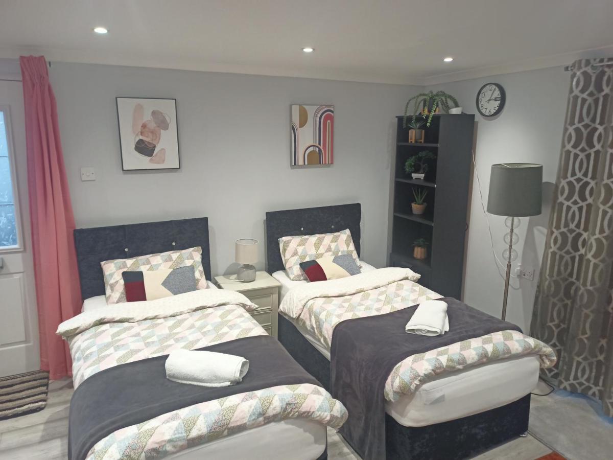 Homey Studio In Newport Perfect For Couples & Travelers Esterno foto