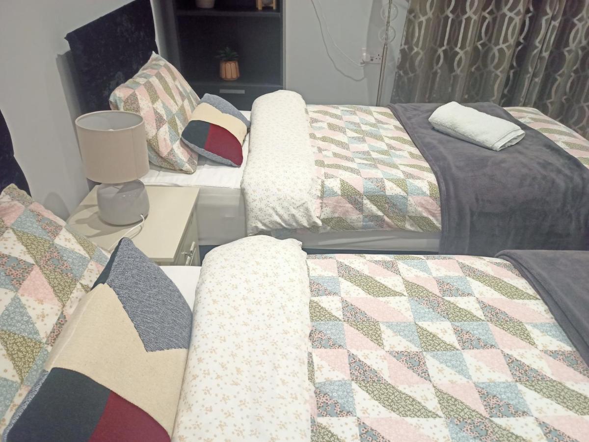 Homey Studio In Newport Perfect For Couples & Travelers Esterno foto